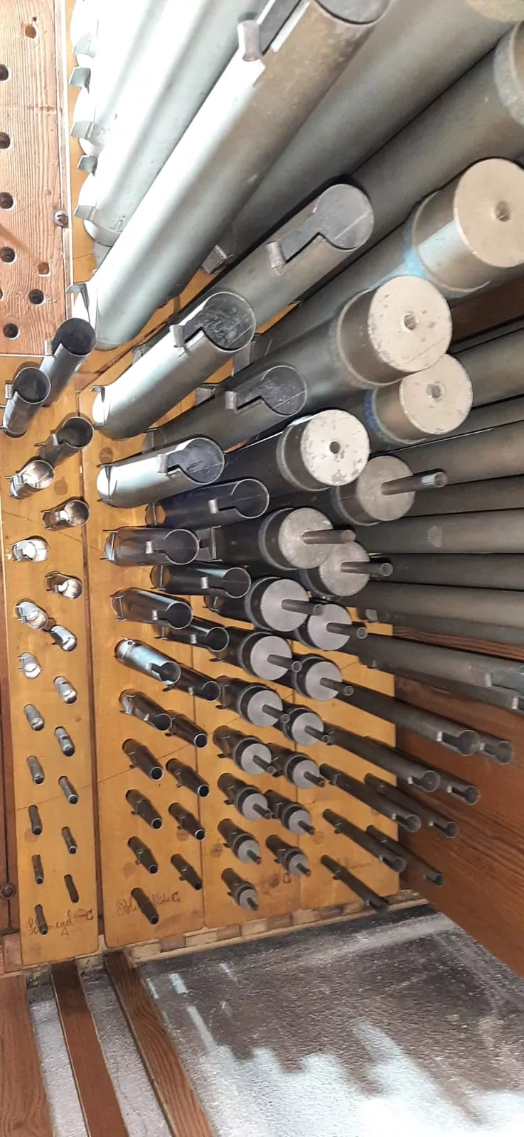 Pfeifenwerk 2. Manual (gereinigt) in der Orgel in Oberndorf-Beffendorf